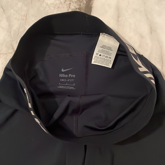 5” Nike Pro shorts - Picture 2 of 3